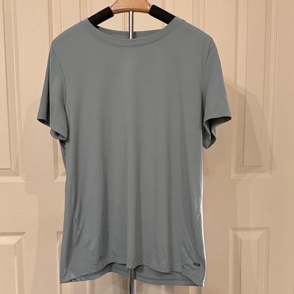 Mondetta Tops - Mondetta Performance Luxury Green Shirt